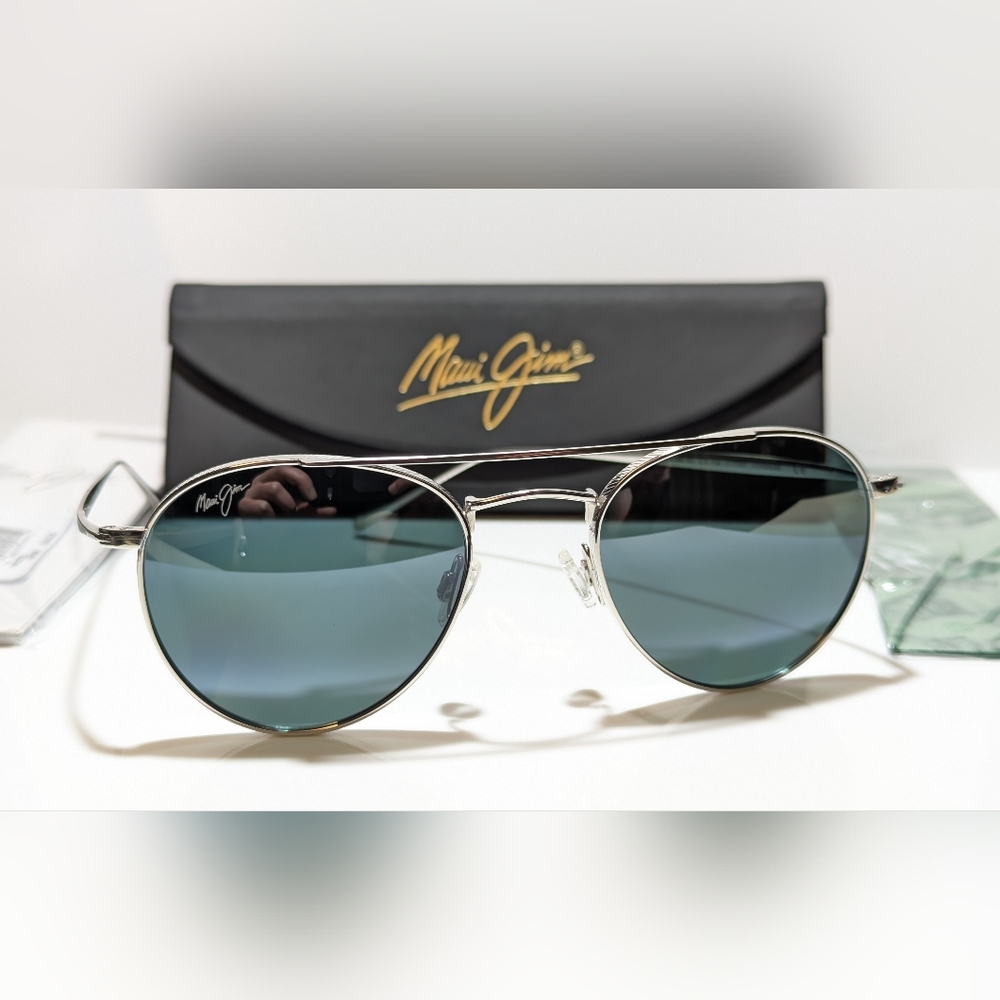 New Maui Jim Pisces Silver Titanium Aviator Polarized Grey Lens Sunglass 548N-17